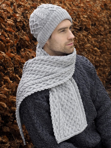 Aran Crafts wollen muts Jesse - Soft Grey - Image 2