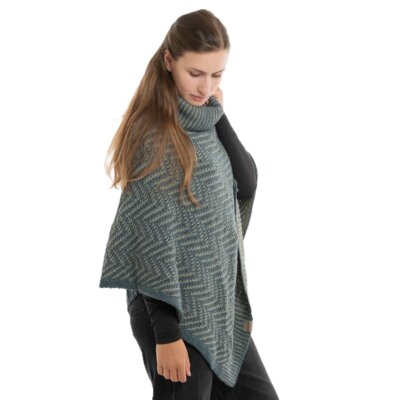 Knit Factory Poncho Amber - Laurel
